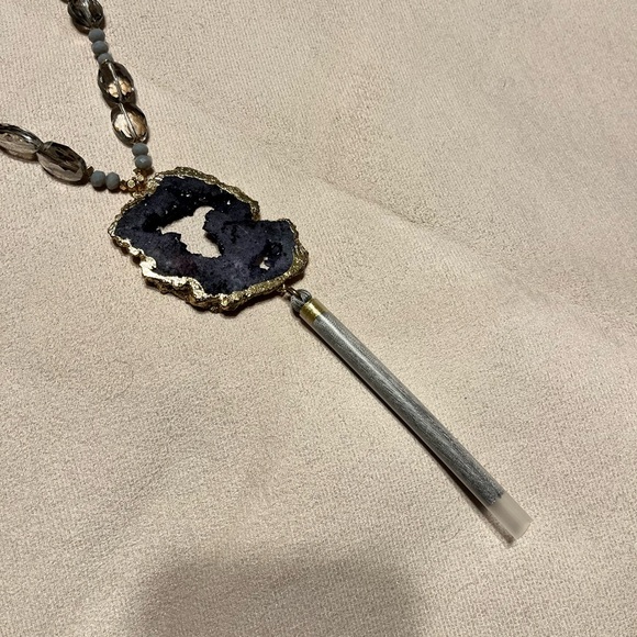 Kevia Vie Boheme Necklace Beads Pendant Statement Geode Tassel grey New - Picture 6 of 7